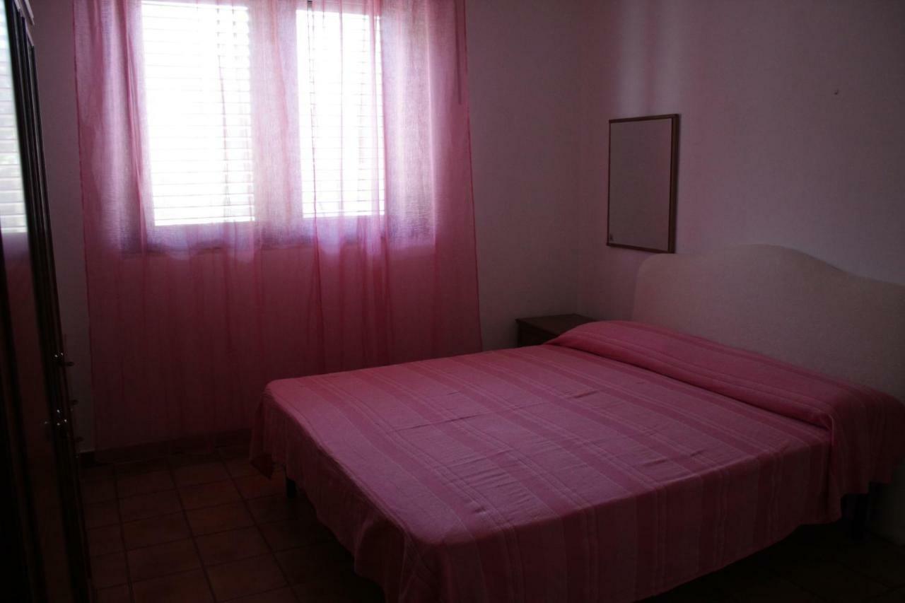 Casa Vacanze Piscinas Bagian luar foto