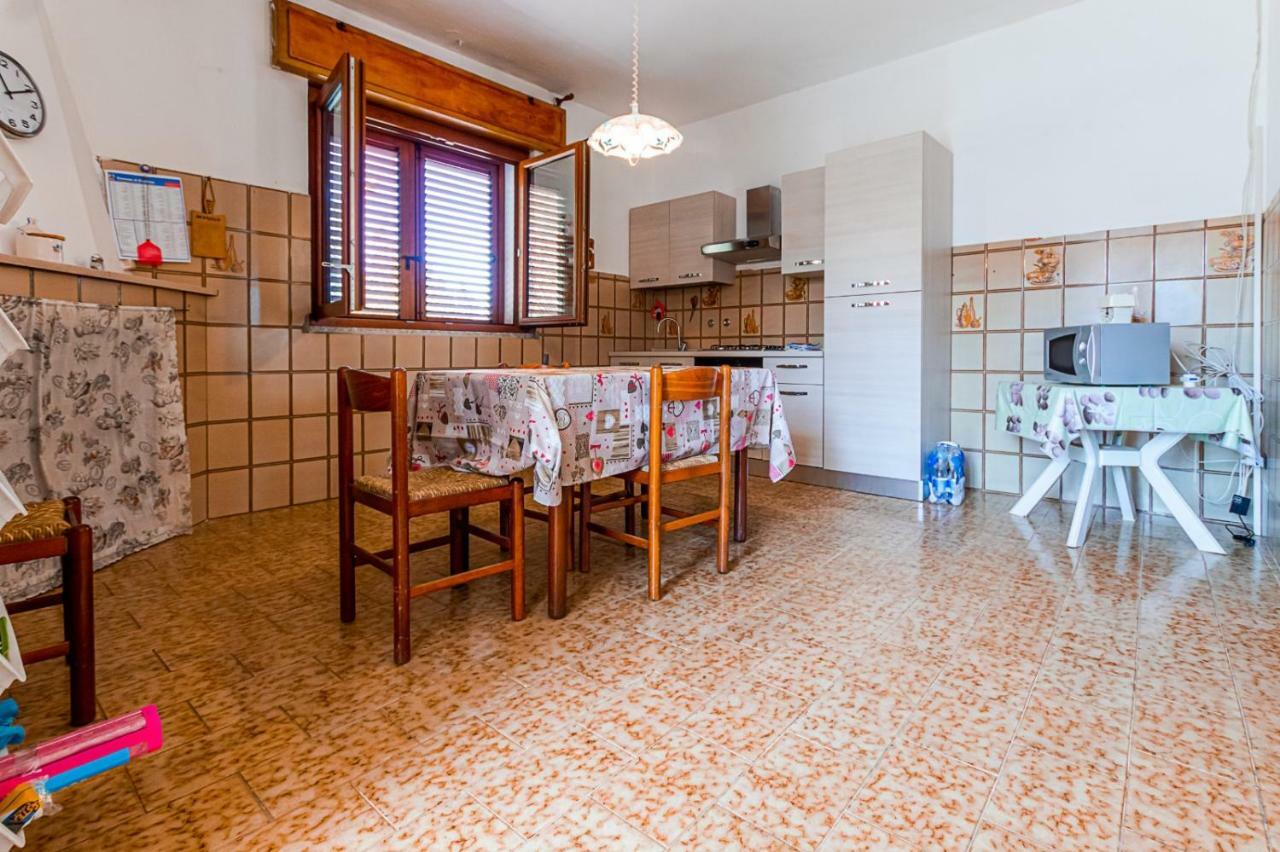 Casa Vacanze Piscinas Bagian luar foto