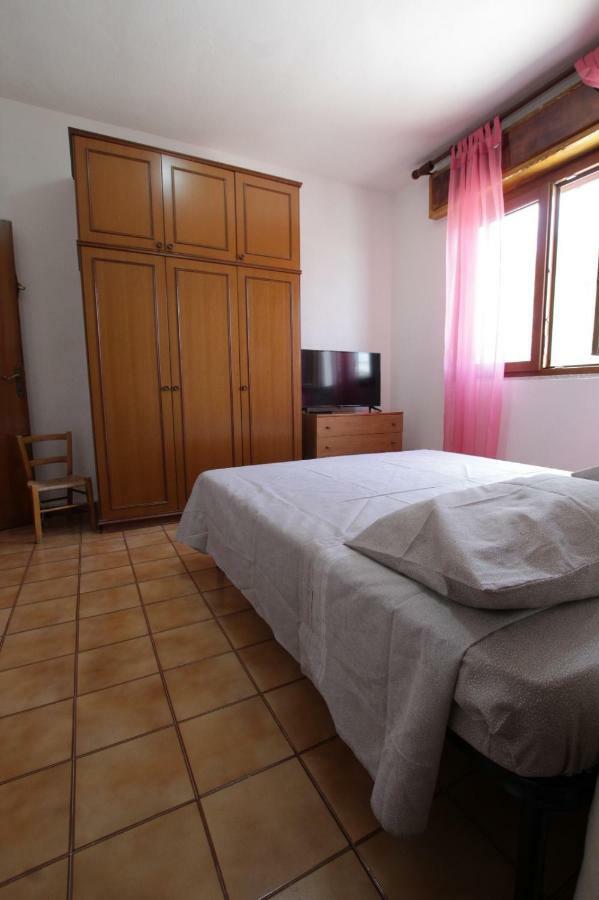 Casa Vacanze Piscinas Bagian luar foto